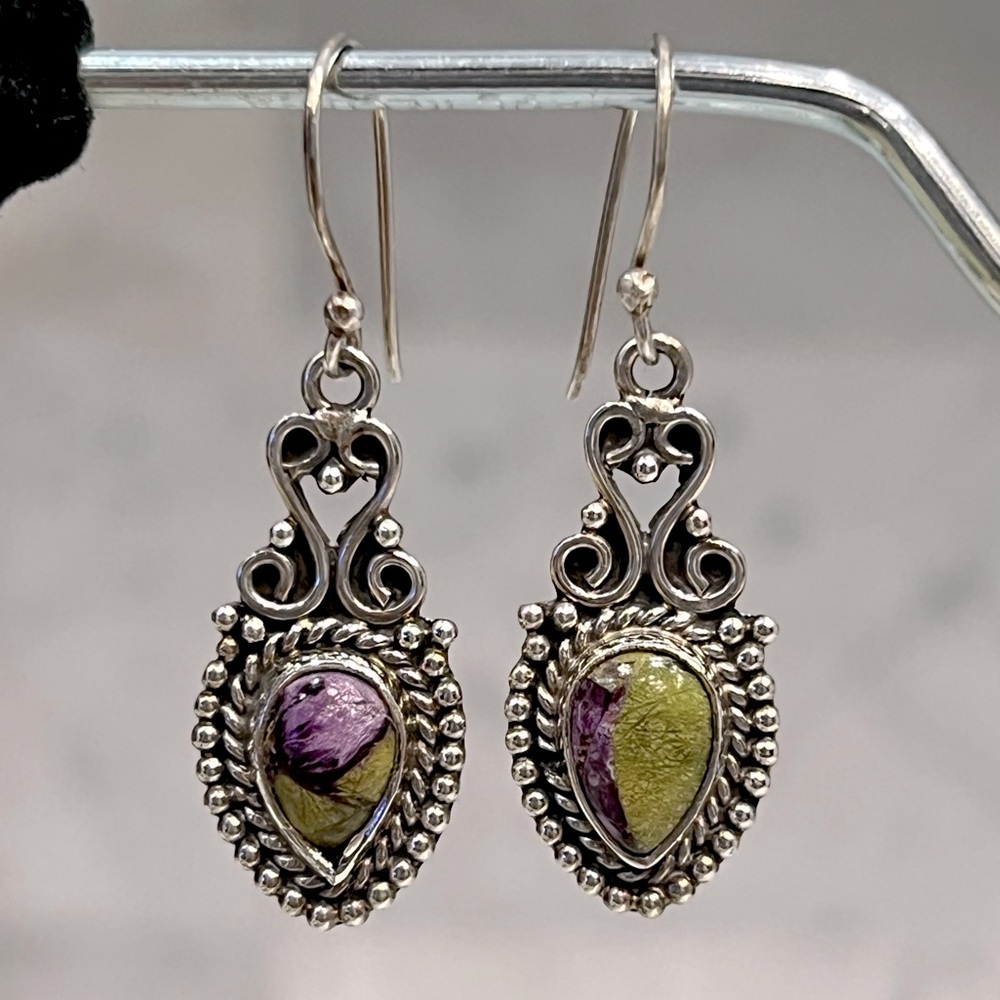 Tasmanian Stichtite Sterling Silver Drop Earring - Picture 1 of 10